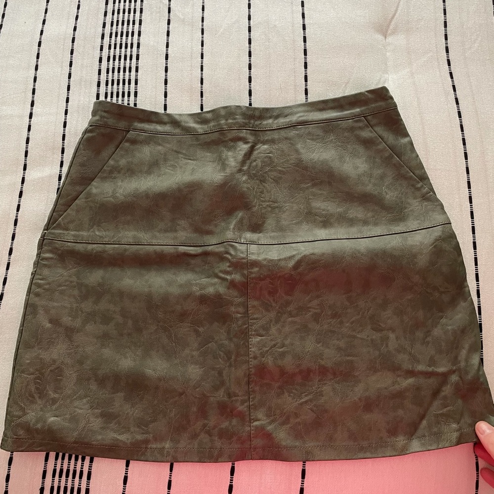 Mint Vanilla green faux leather skirt